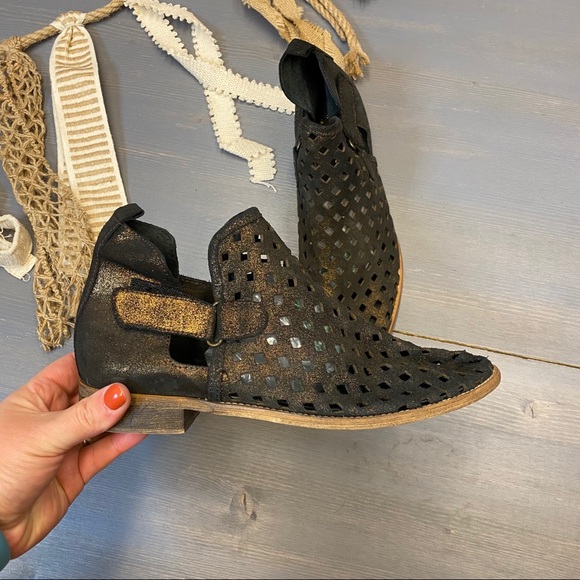 Musse & Cloud Calia Perforated Bootie - Picture 3 of 7